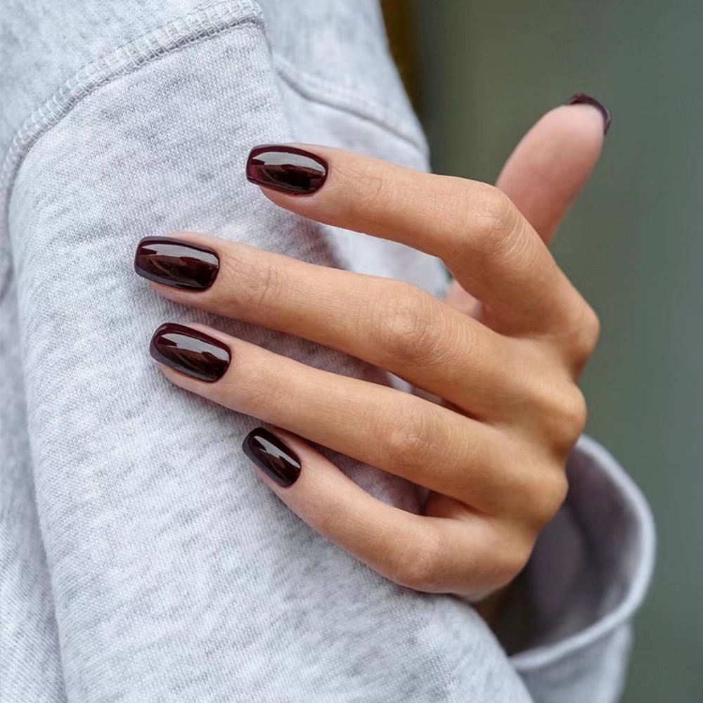 NEW Cranberry Twist Square Press-On Nails Set